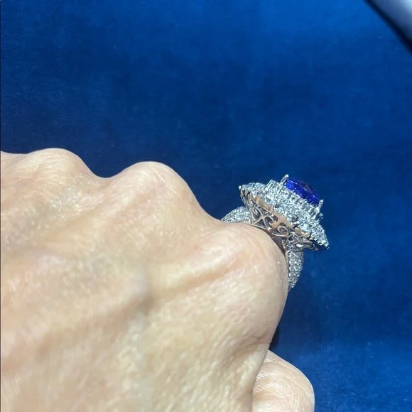 Elegant 18k white gold, Tanzanite and Diamond ring. - Picture 6 of 6